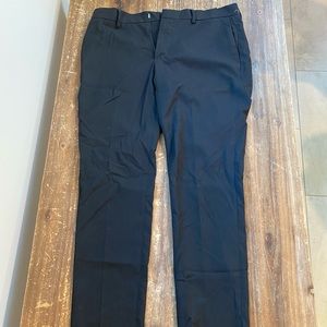33R H&M black dress pants.